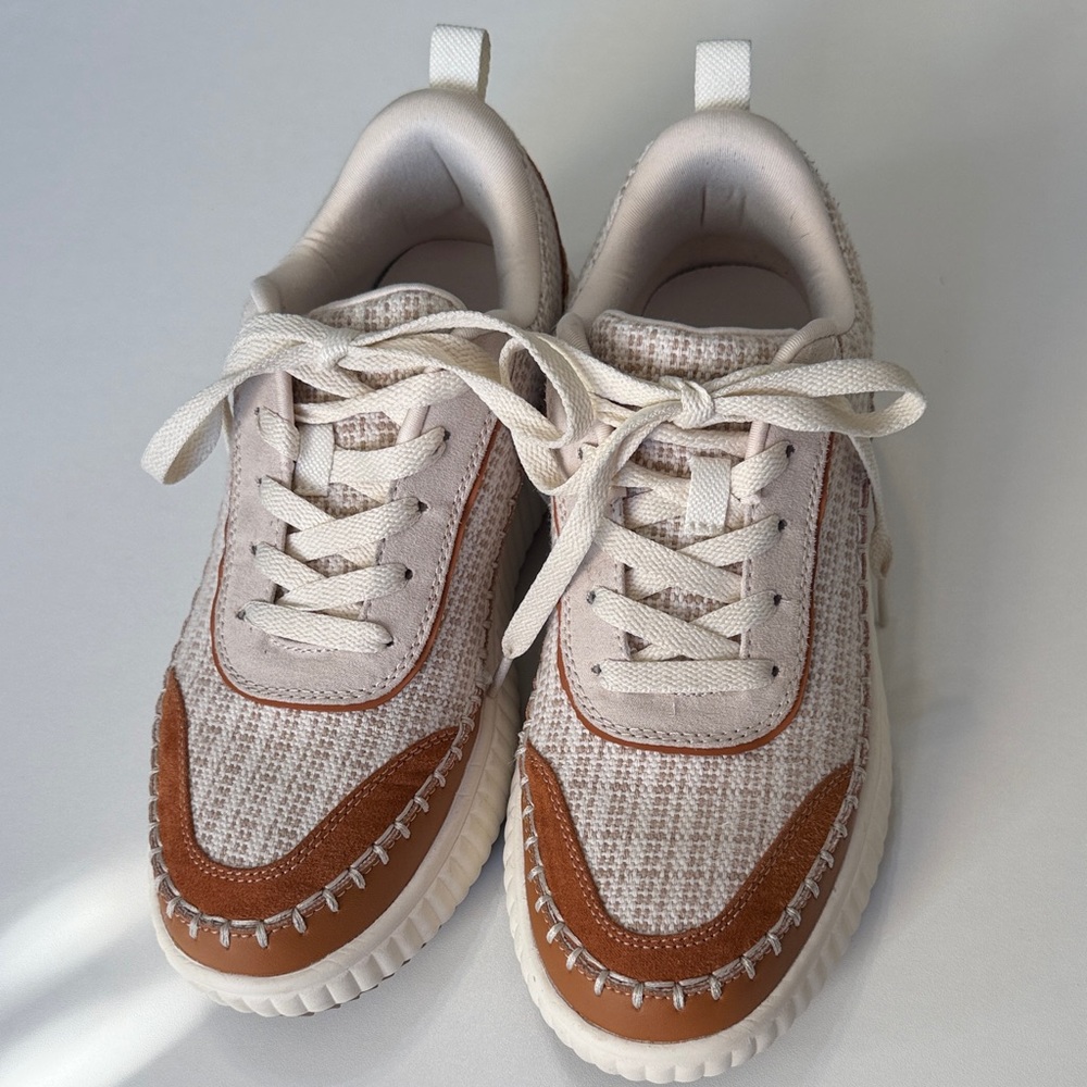 Dream Pairs Women's Sneakers in Cream and Tan